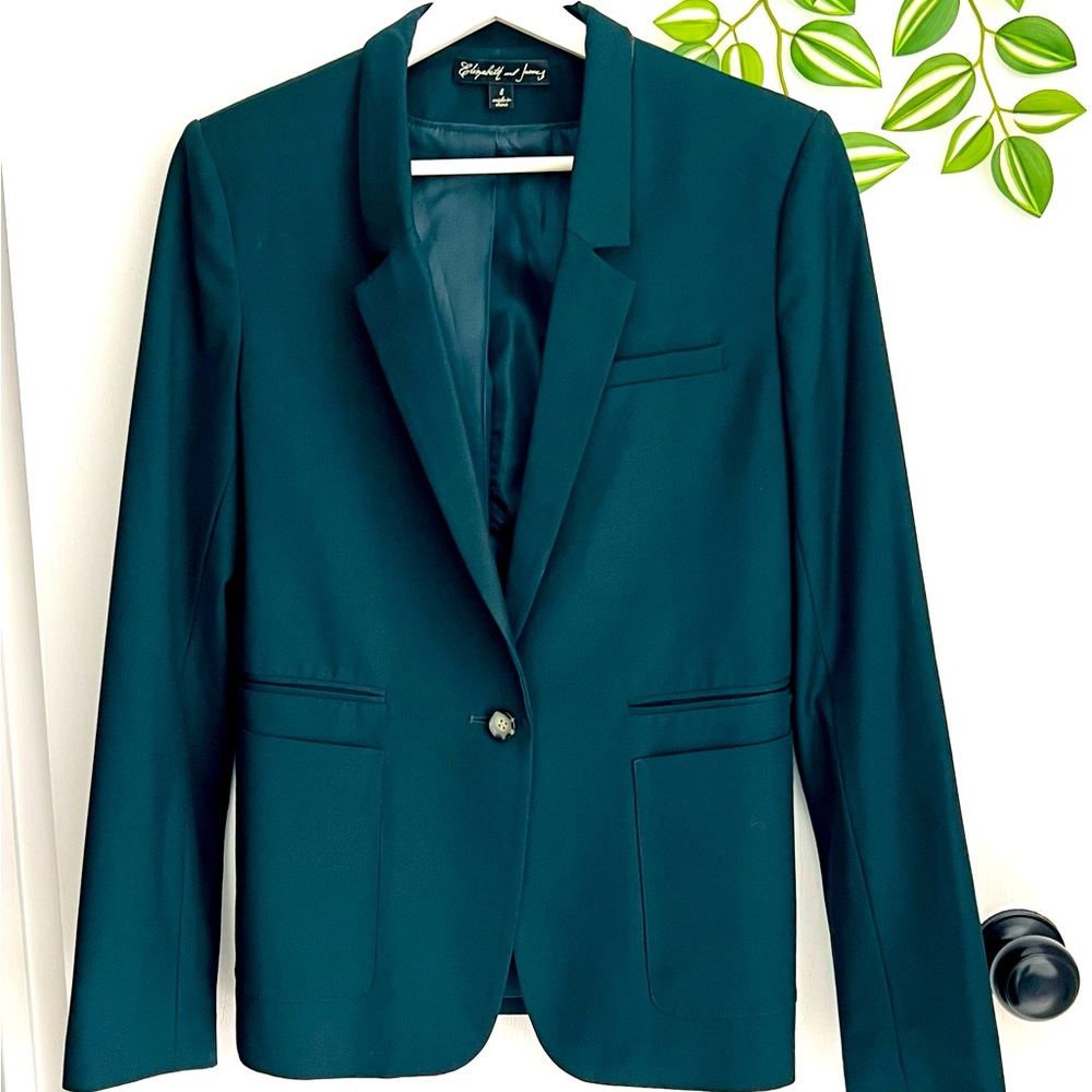 Elizabeth and James FOREST GREEN BLAZER, size 8, extremely flattering!